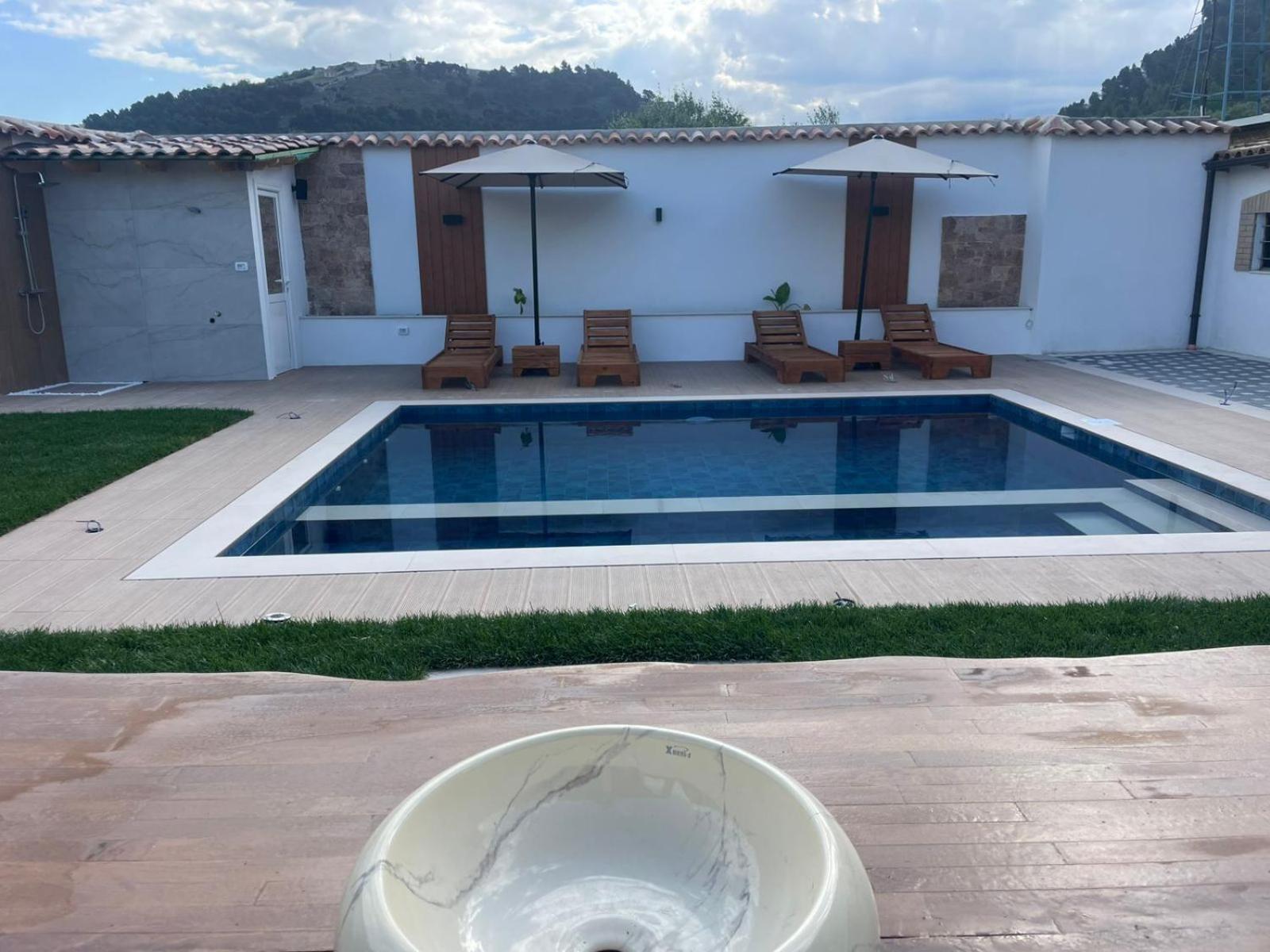 Villa Lejzo - Swimming Pool Berat Exterior photo