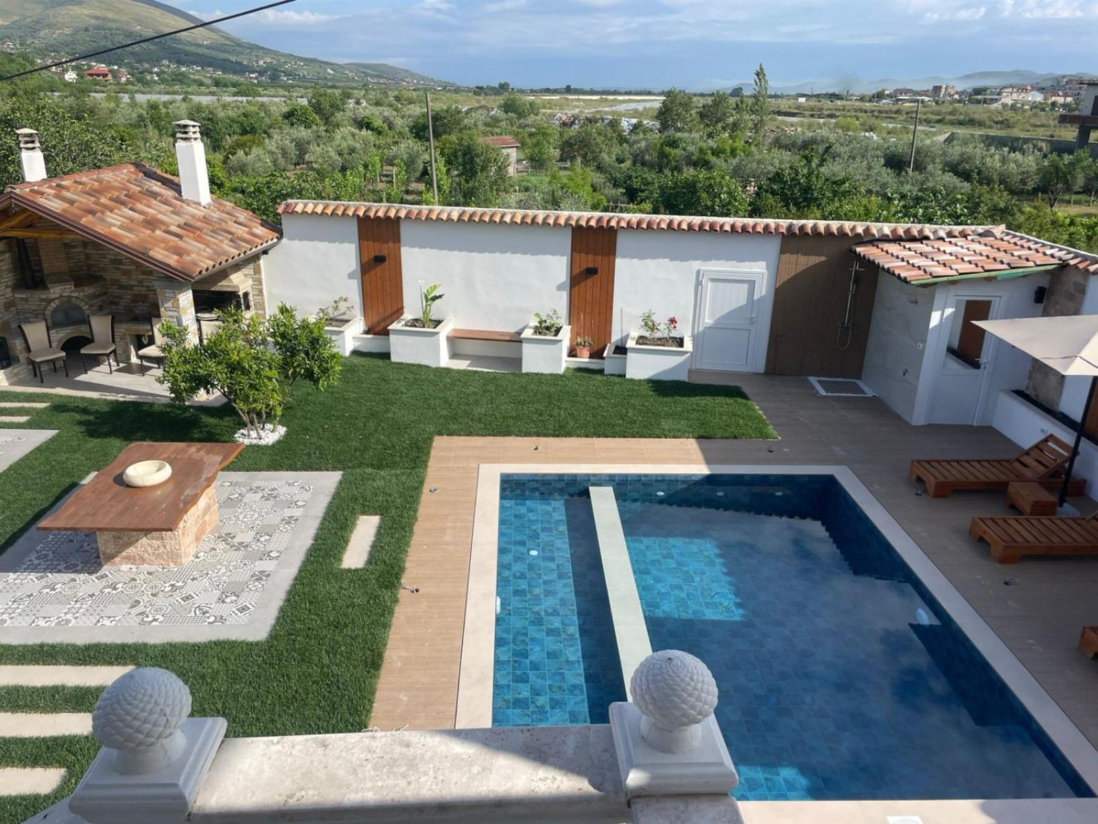 Villa Lejzo - Swimming Pool Berat Exterior photo