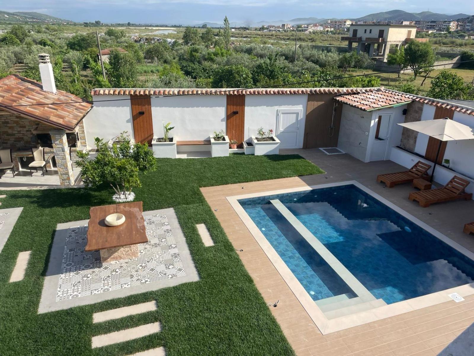 Villa Lejzo - Swimming Pool Berat Exterior photo