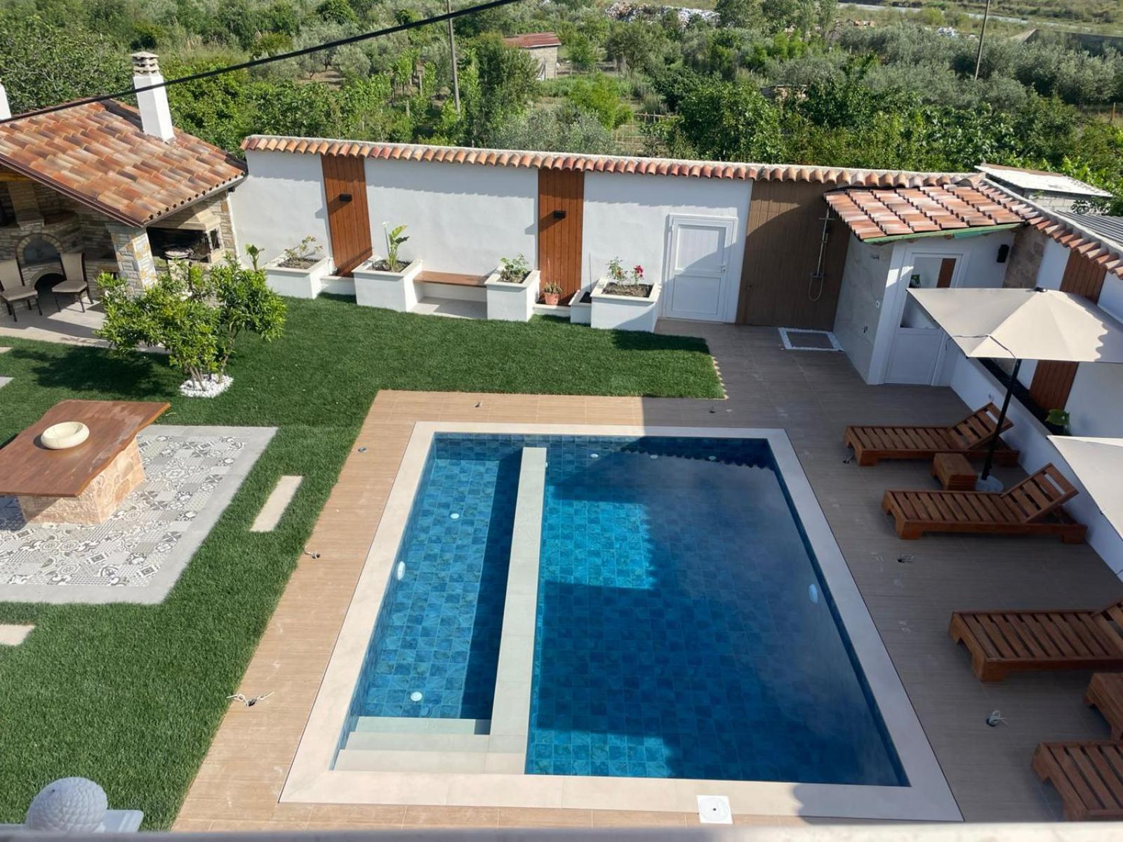 Villa Lejzo - Swimming Pool Berat Exterior photo
